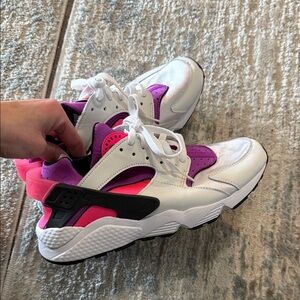 Nike Women's White, Pink, and Purple Sneakers